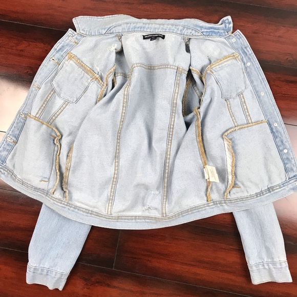 Brandy Melville Jean Denim Distressed Alien Jacket - Picture 5 of 8